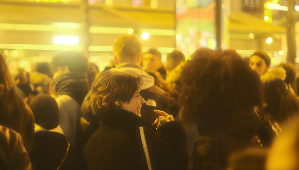 Co wyróżnia fanklub Stali Ostrów – jak dołączyć i uczestniczyć w akcjach kibicowskich