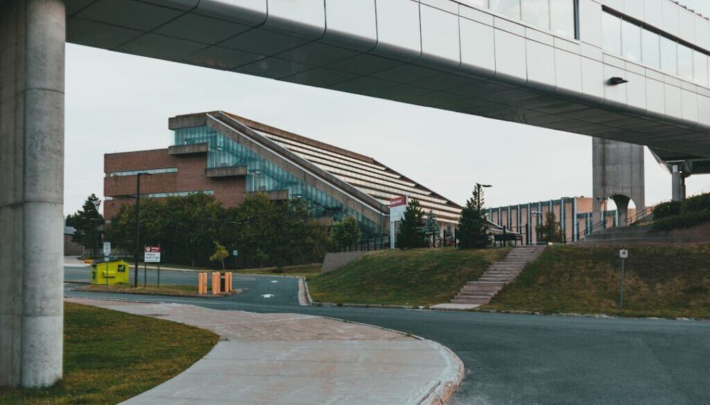 Jakie inwestycje sportowe planowane są w Ostrowie – rozwój infrastruktury miejskiej