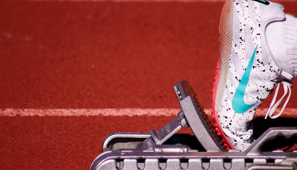 Jak wygląda rekonwalescencja po kontuzji – wyzwania koszykarza w powrocie na parkiet