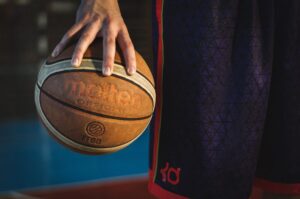 AdmiralBet a Barcelona w koszykówce. Czy kod promocyjny działa tak samo przy meczach Euroligi i ACB?